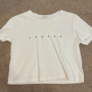 LONDON brandy melville tee